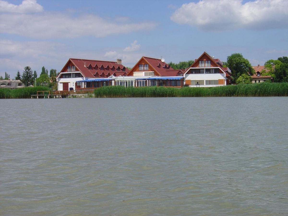Juventus Hotel Веленце Екстериор снимка